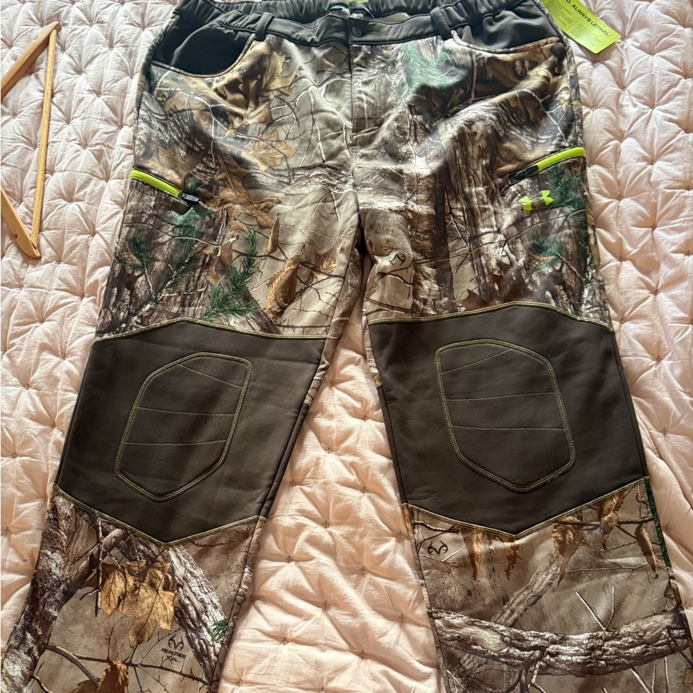 Under Armour Dark Brown Scent Control Pants